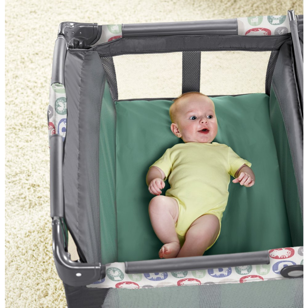 Graco pack n play with sale change n carry changing pad