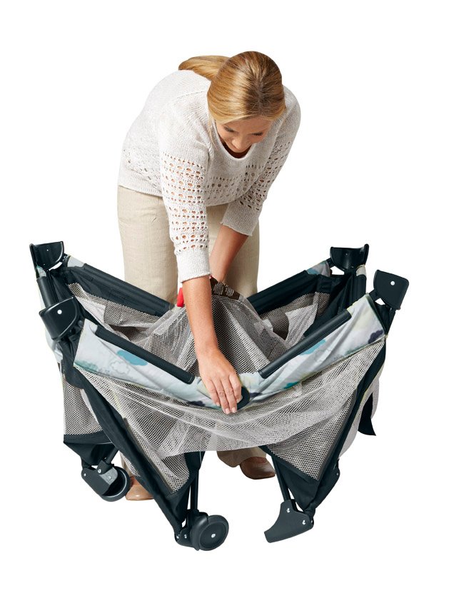 Graco pack n play 2025 on the go stratus