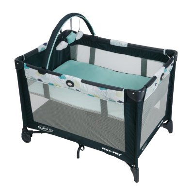Pack ‘n Play® On the Go™ Playard with Bassinet 