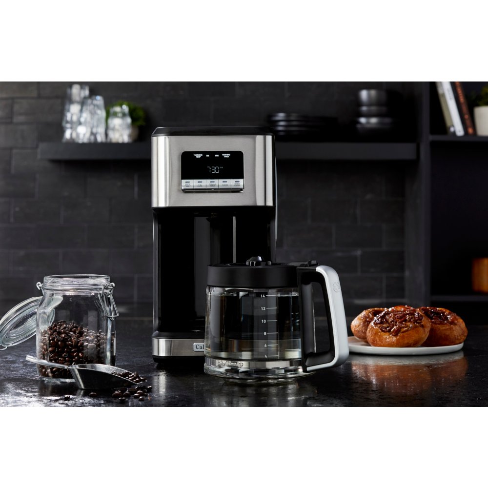 https://newellbrands.scene7.com/is/image/NewellRubbermaid/BVCL-JJ100-A-2120896-calphalon-coffee-maker-14c-carafe-detail-lifestyle-3?wid=1000&hei=1000