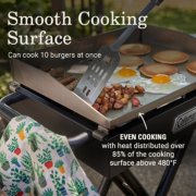 smooth cooking surface even cooks 13 burgers at once image number 3