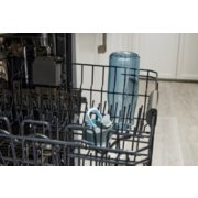 Water bottle in a dishwasher image number 6